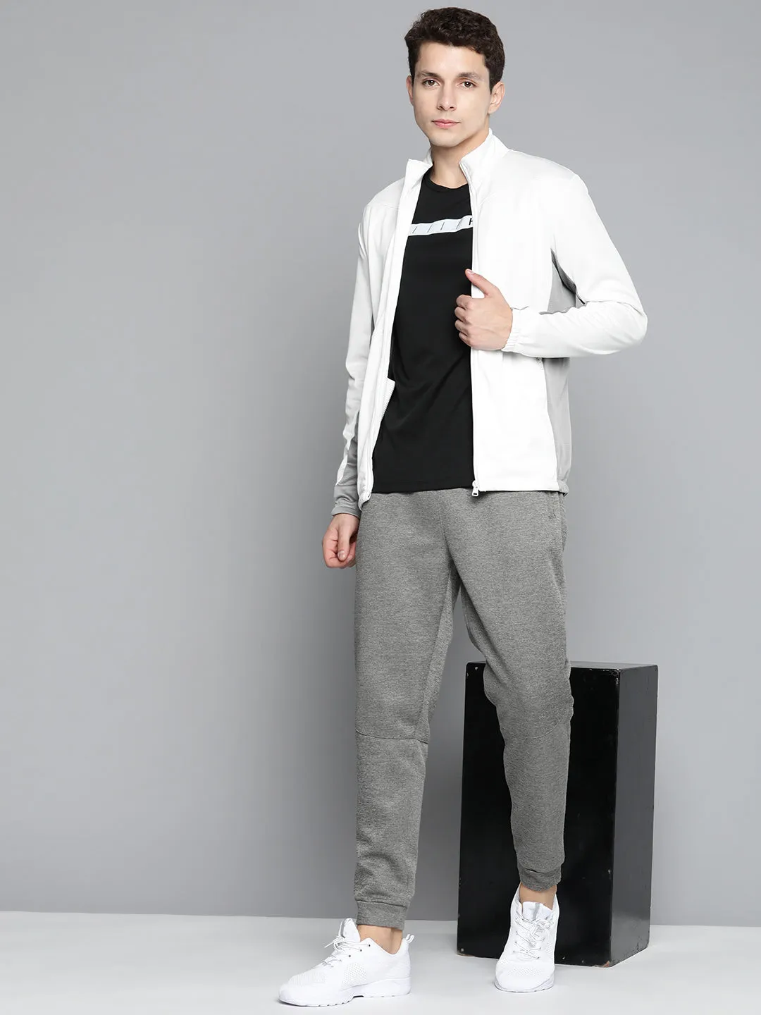 Alcis Men White Solid Running Sporty Jacket