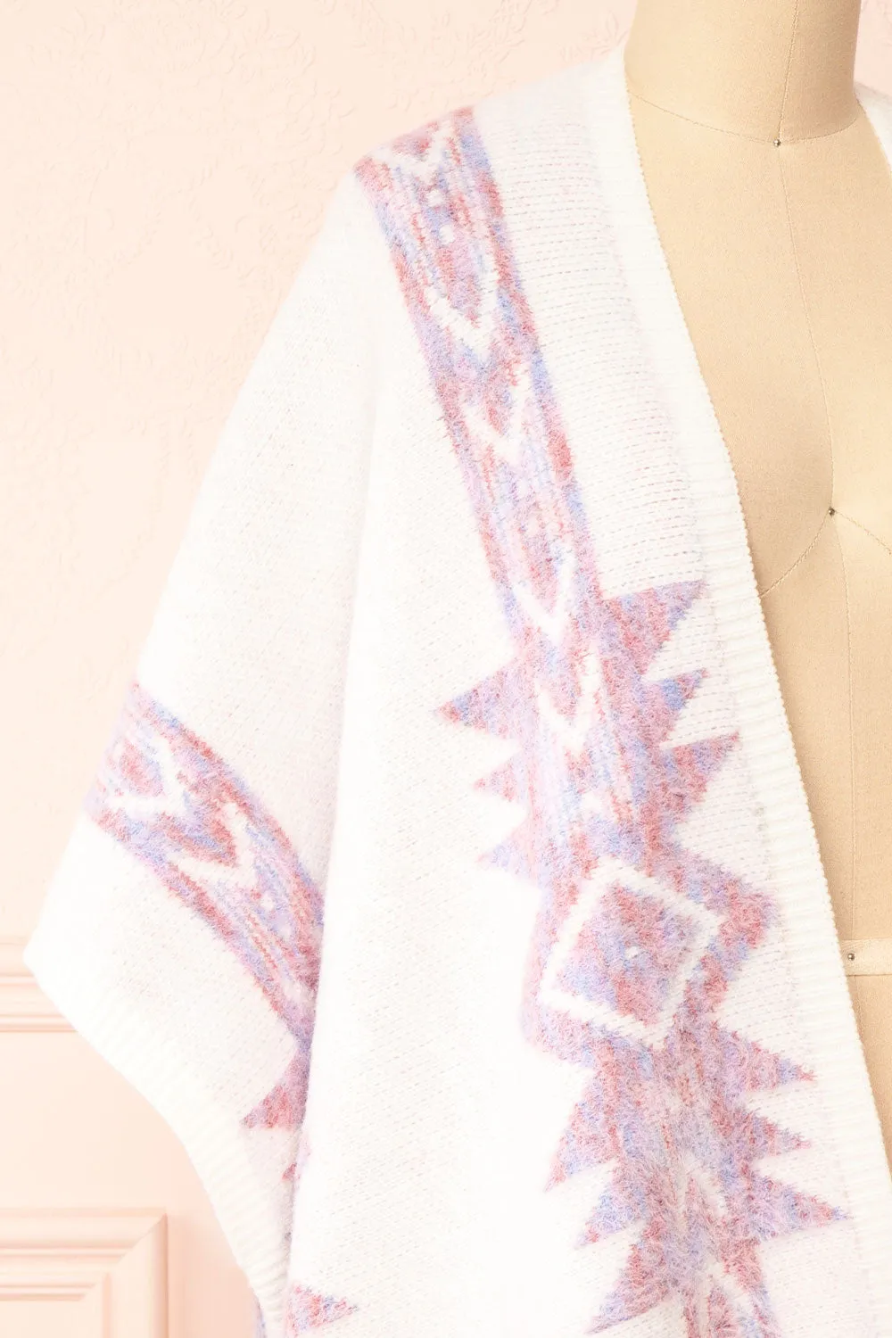 Arwen | White Poncho w/ Pastel Print