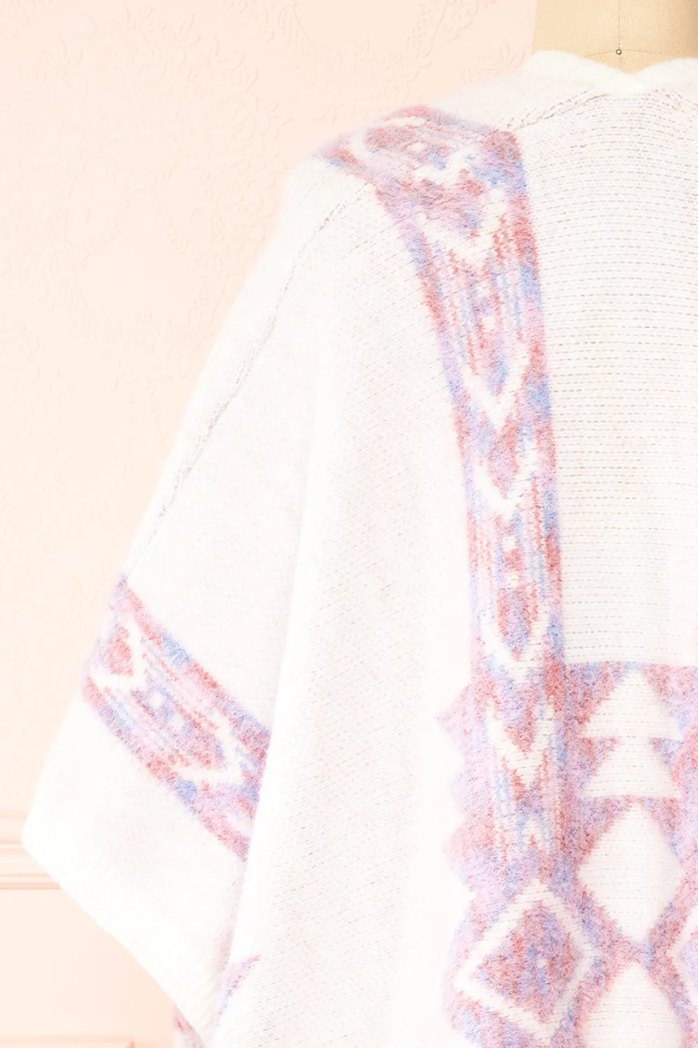 Arwen | White Poncho w/ Pastel Print