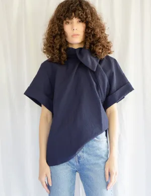 Calla Lily Top in Navy Seersucker