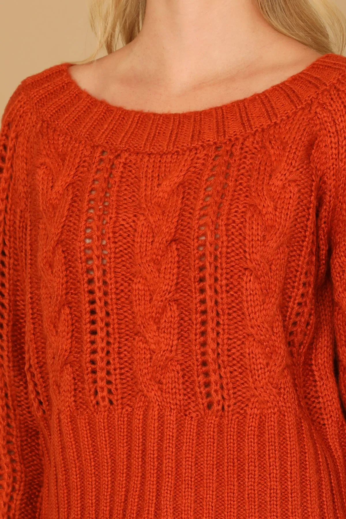 CHUNKY CABLE KNIT OFF SHOULDER CROP SWEATER 3-3