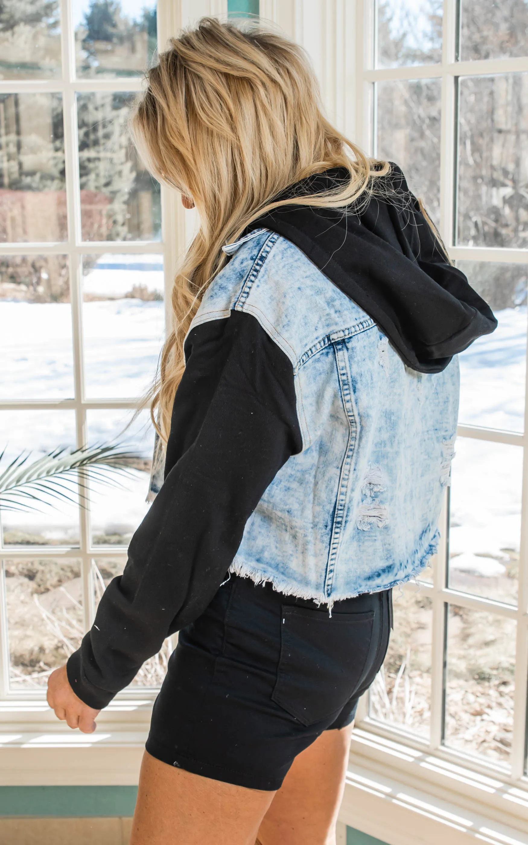 Contrast Cropped Hooded Denim Jacket