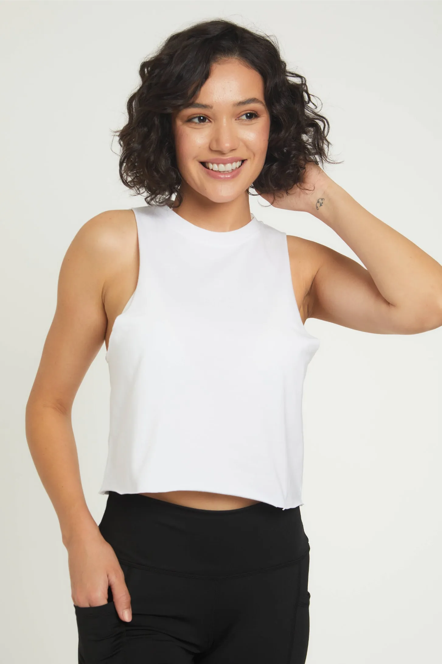 CROP MUSCLE TEE - WHITE