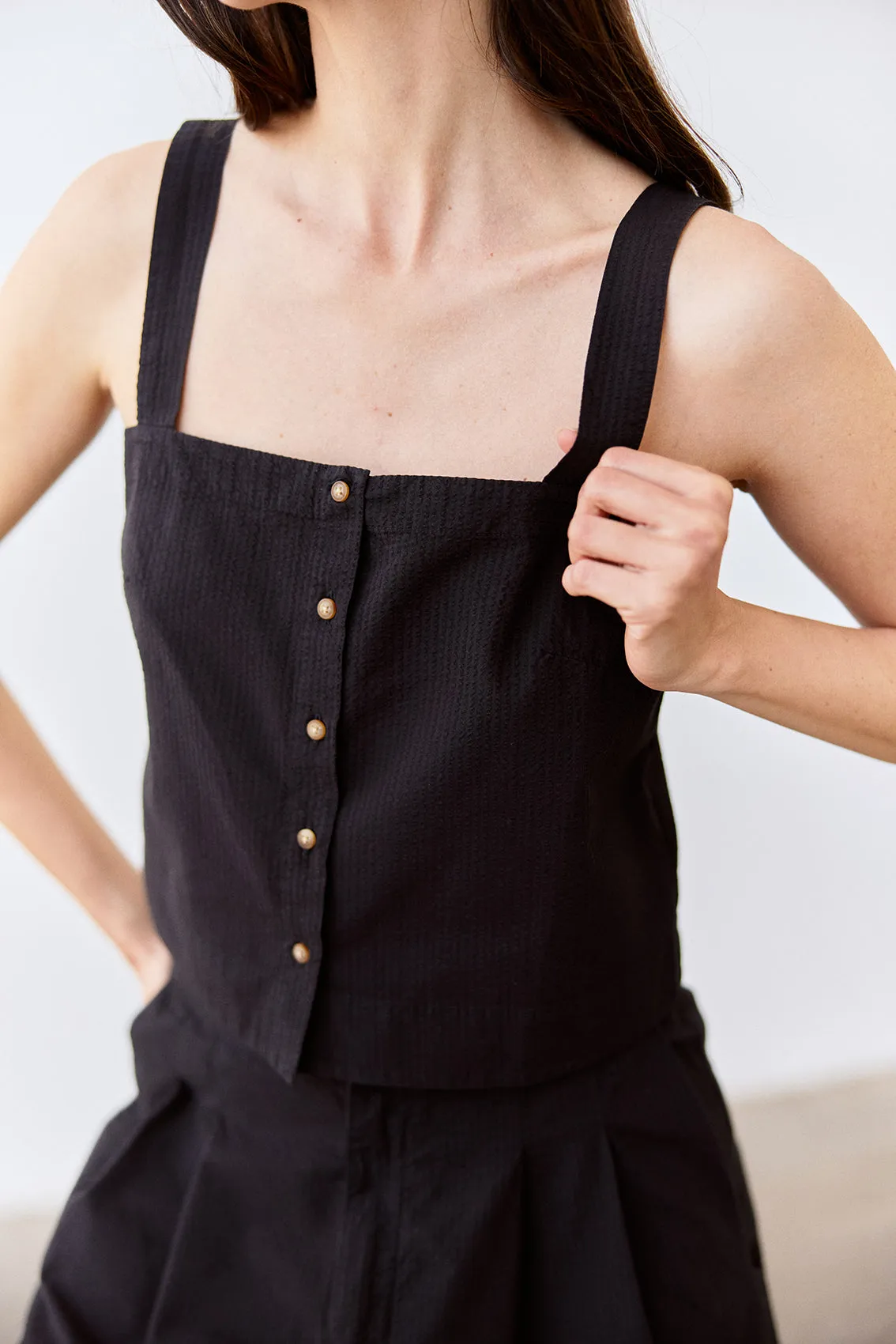 Cropped Buttoned Seersucker Cotton Top - Ónix