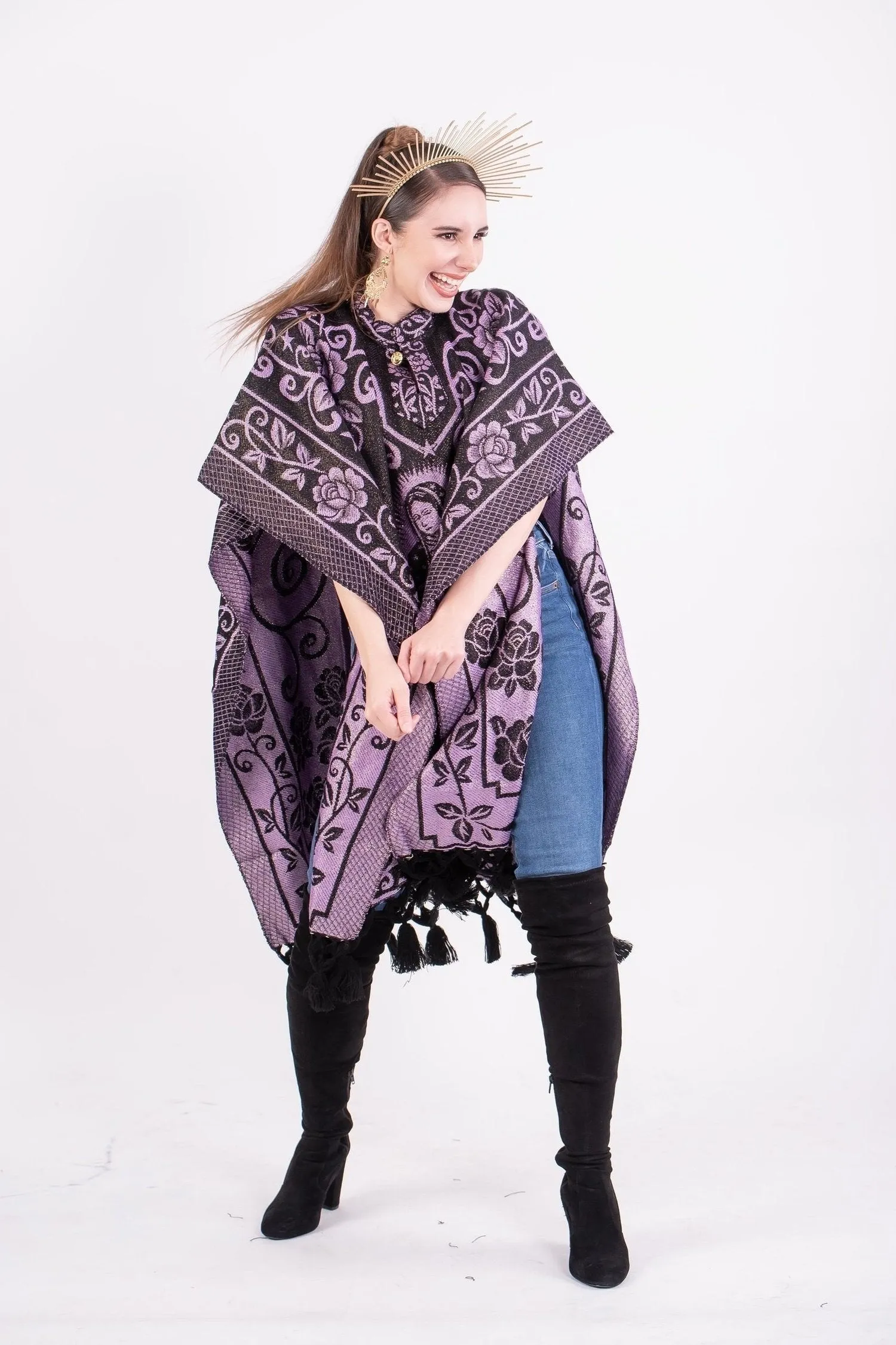 Guadalupe Shimmering Poncho Lilac - Black / Lilac