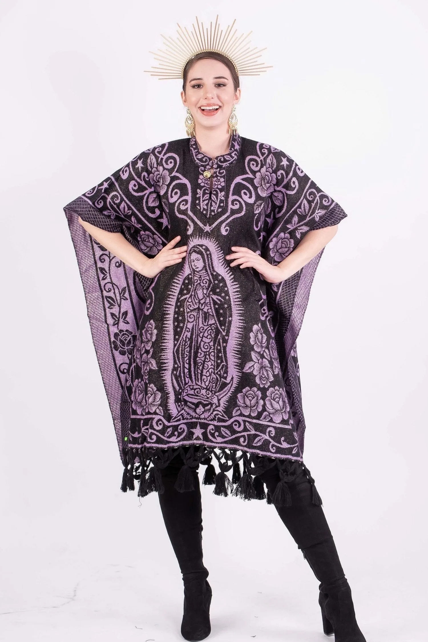 Guadalupe Shimmering Poncho Lilac - Black / Lilac