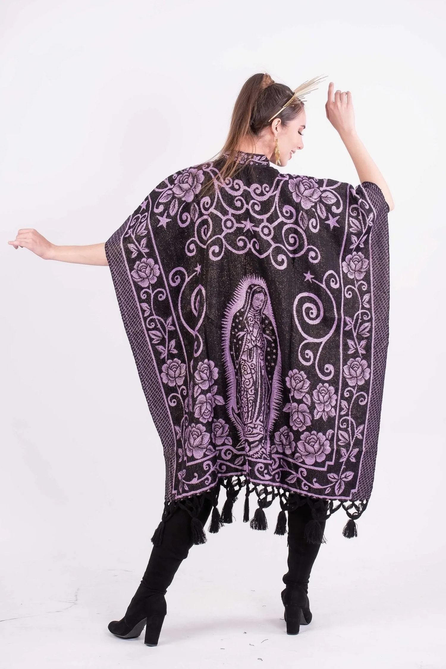 Guadalupe Shimmering Poncho Lilac - Black / Lilac