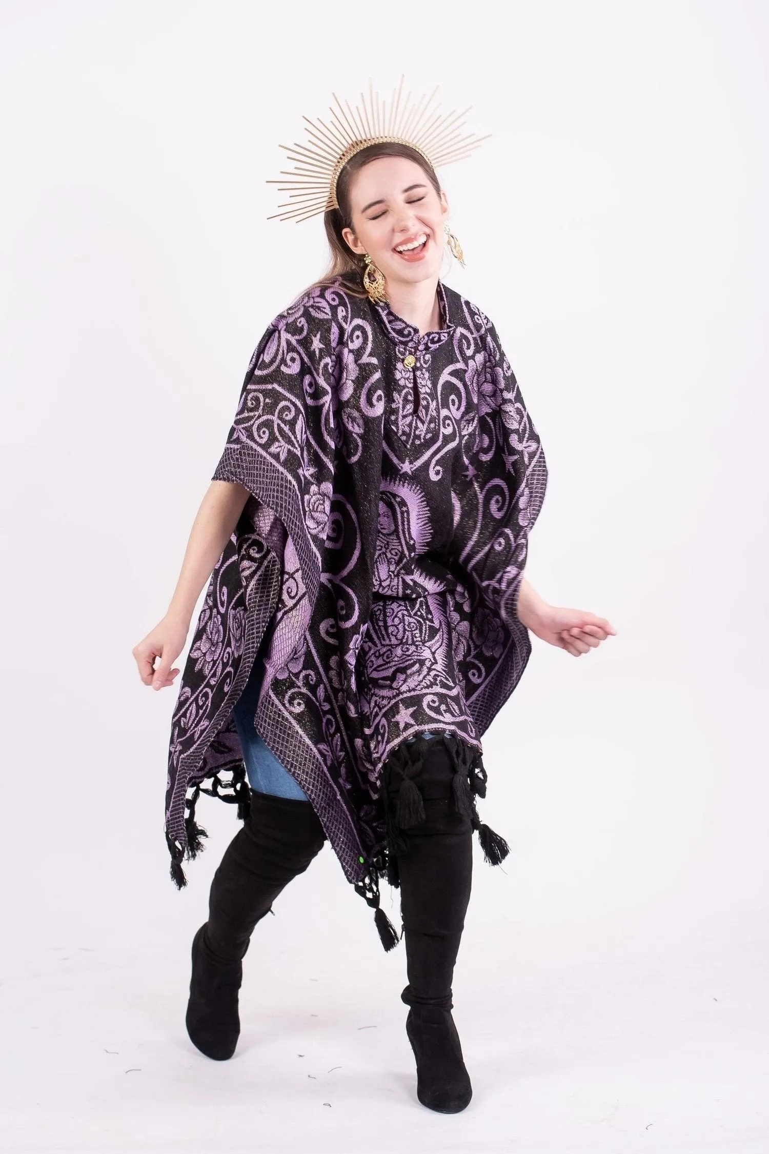 Guadalupe Shimmering Poncho Lilac - Black / Lilac