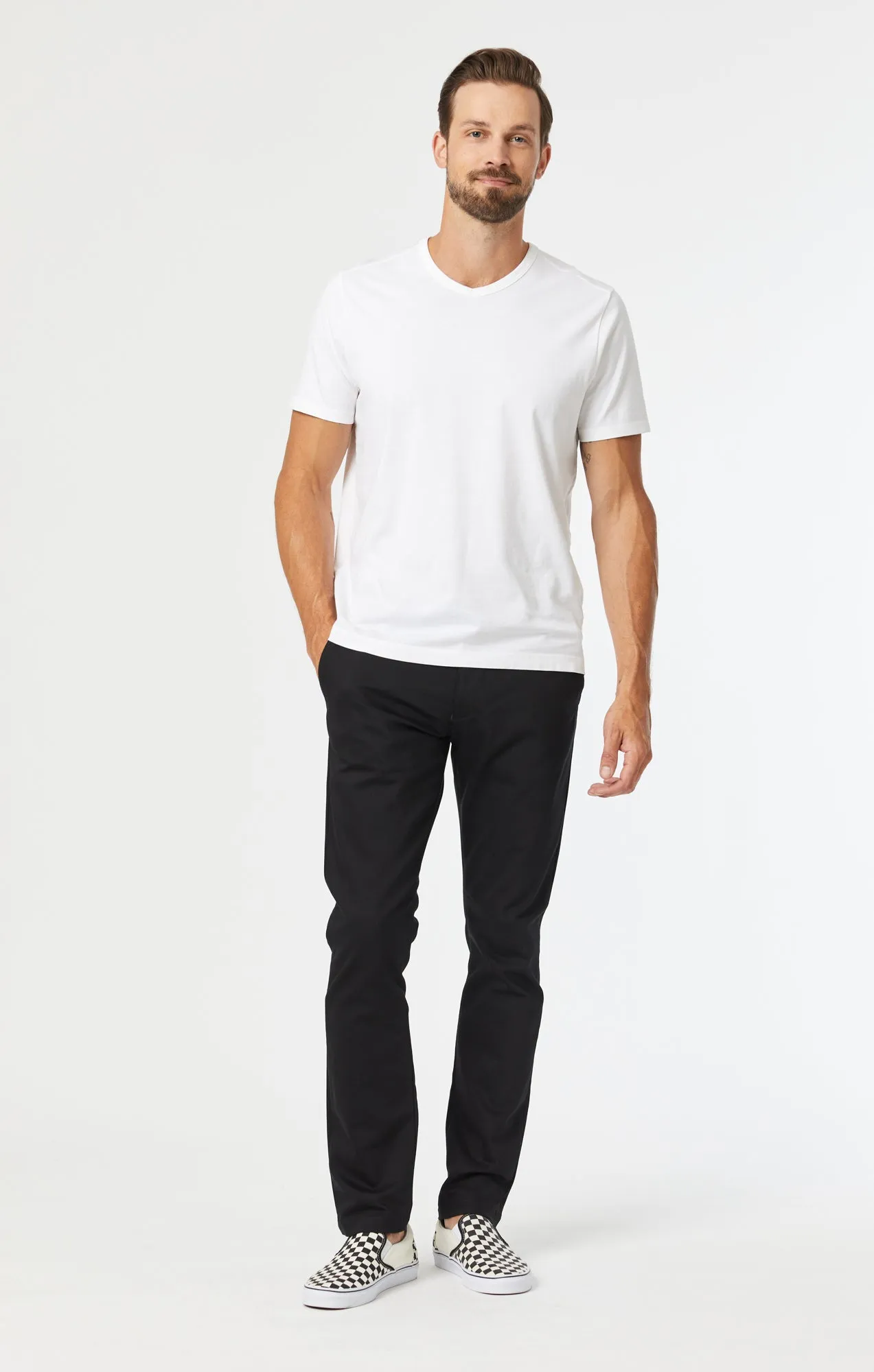 JOHNNY SLIM LEG CHINO IN BLACK TECH