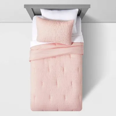 New - Twin Seersucker Comforter Set Pink - Pillowfort