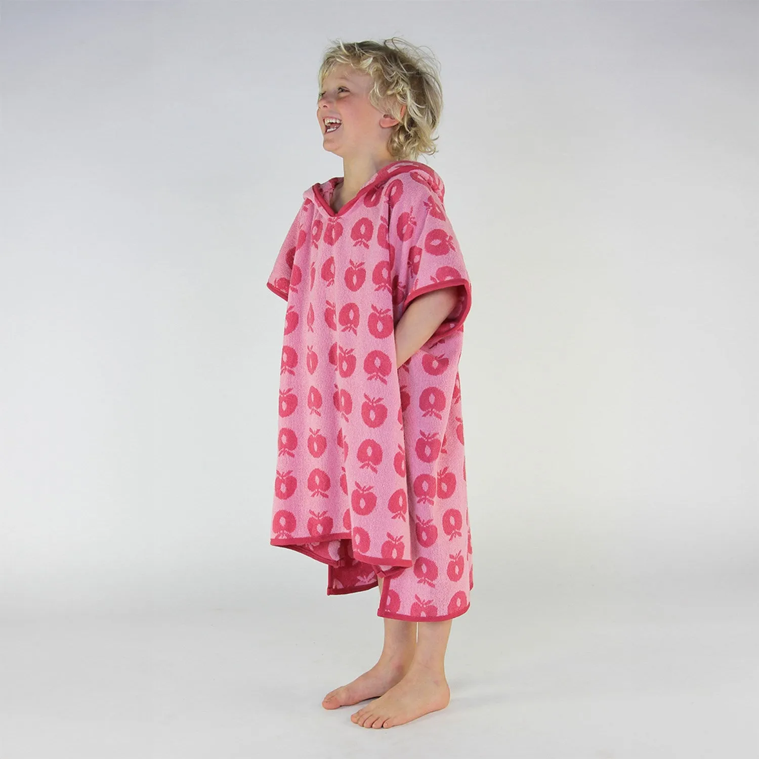 Småfolk Sea Pink Badeponcho Til Børn Med Æbler