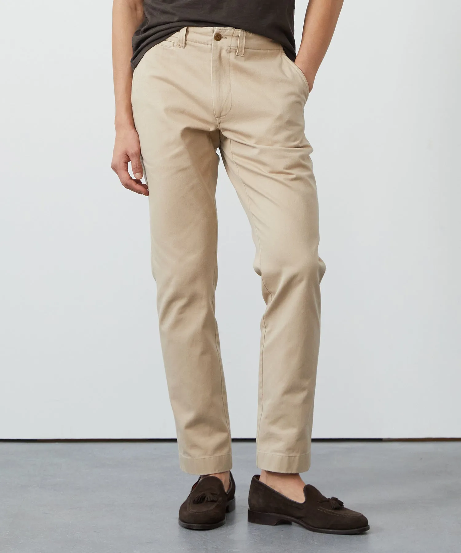 Straight Fit Favorite Chino in Desert Beige